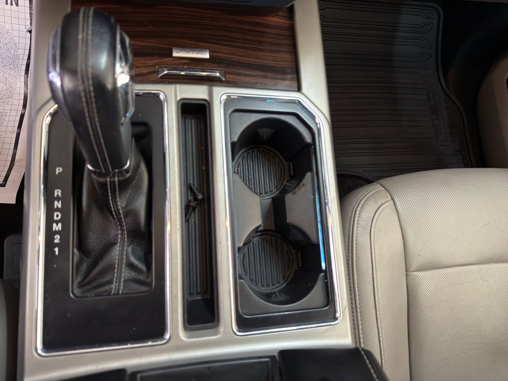 Used 2015 Ford F150 Lariat image 17