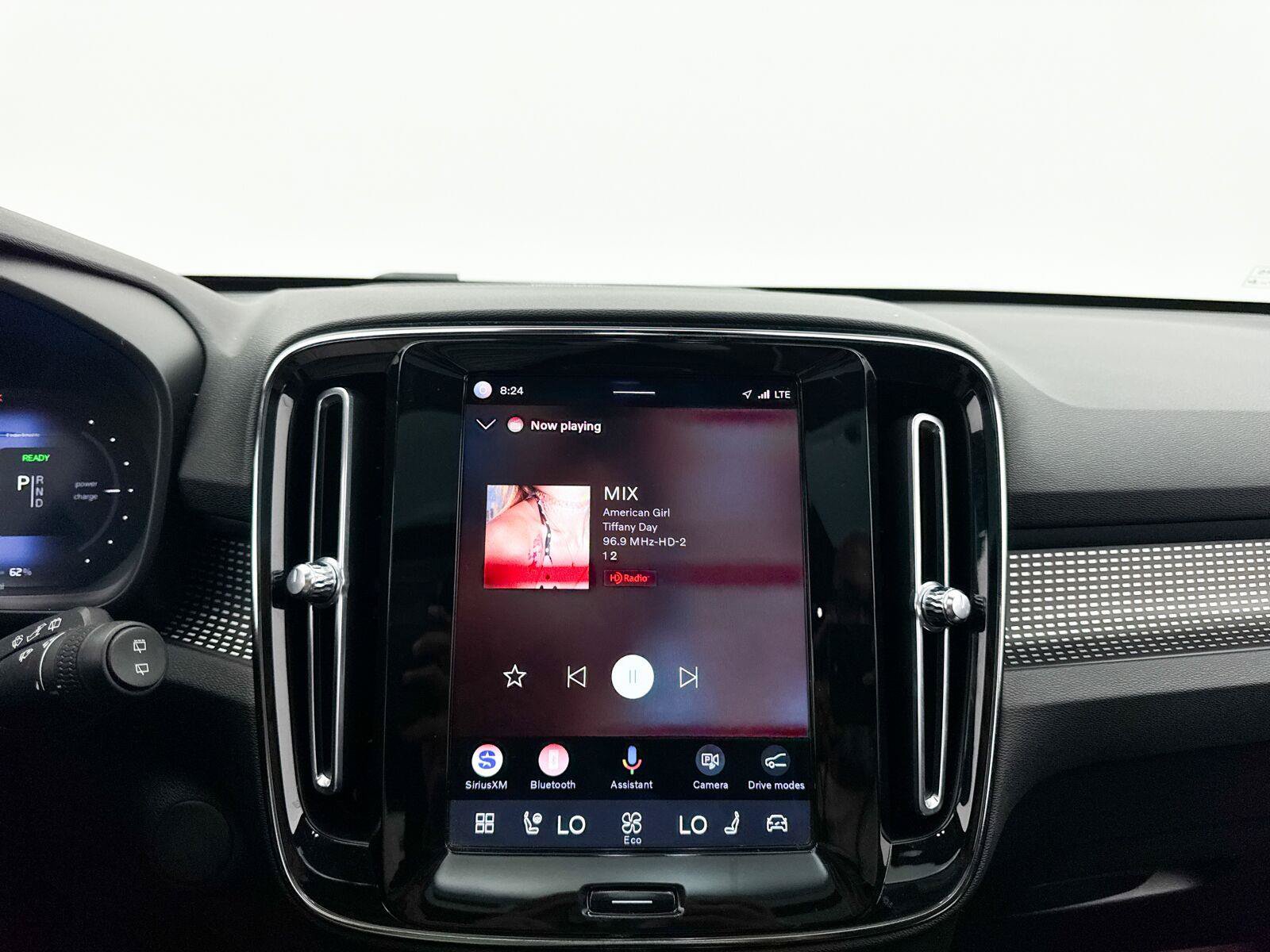 Used 2021 Volvo XC40 P8 Recharge w/ Advanced Package AWD/4WD image 21