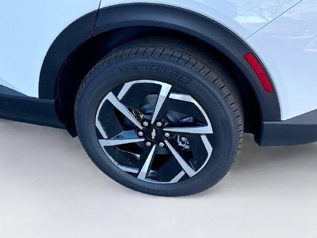 New 2026 Chevrolet Equinox EV LT FWD image 32