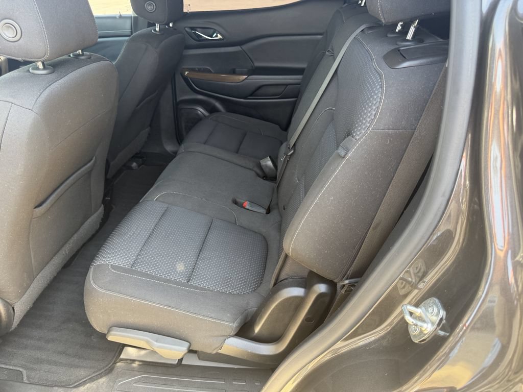 Used 2020 GMC Acadia SLE w/ Driver Convenience Package FWD image 28