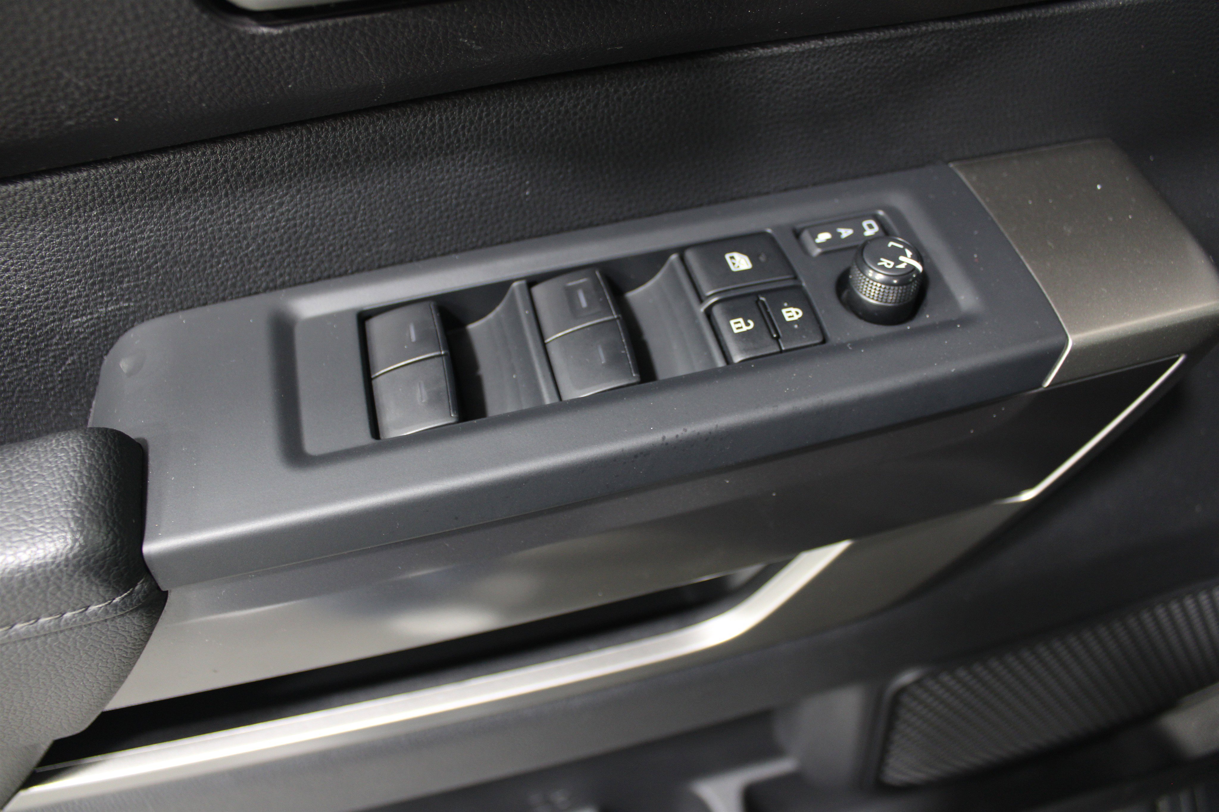 Used 2022 Toyota Tundra SR5 image 7