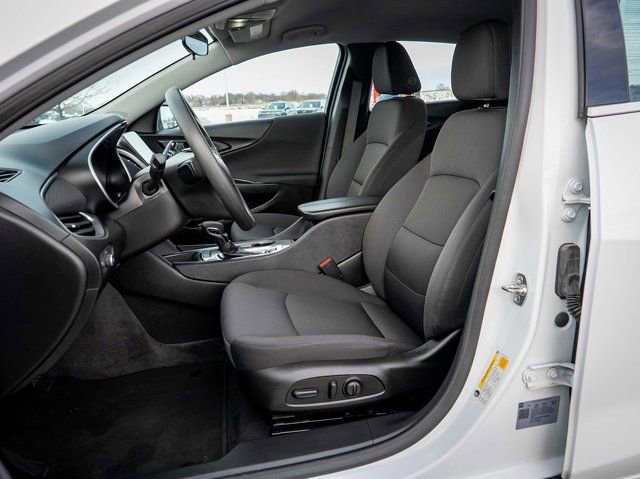 Used 2025 Chevrolet Malibu LT image 20