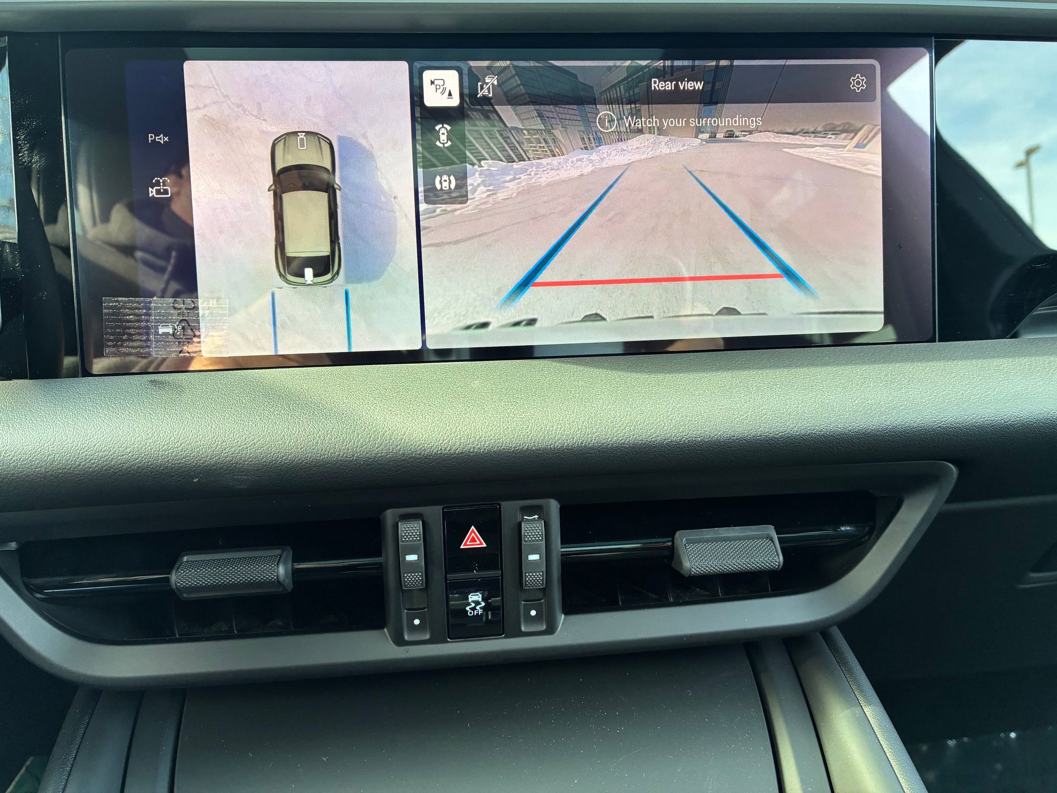 New 2026 Porsche Macan 4 Electric AWD/4WD image 30