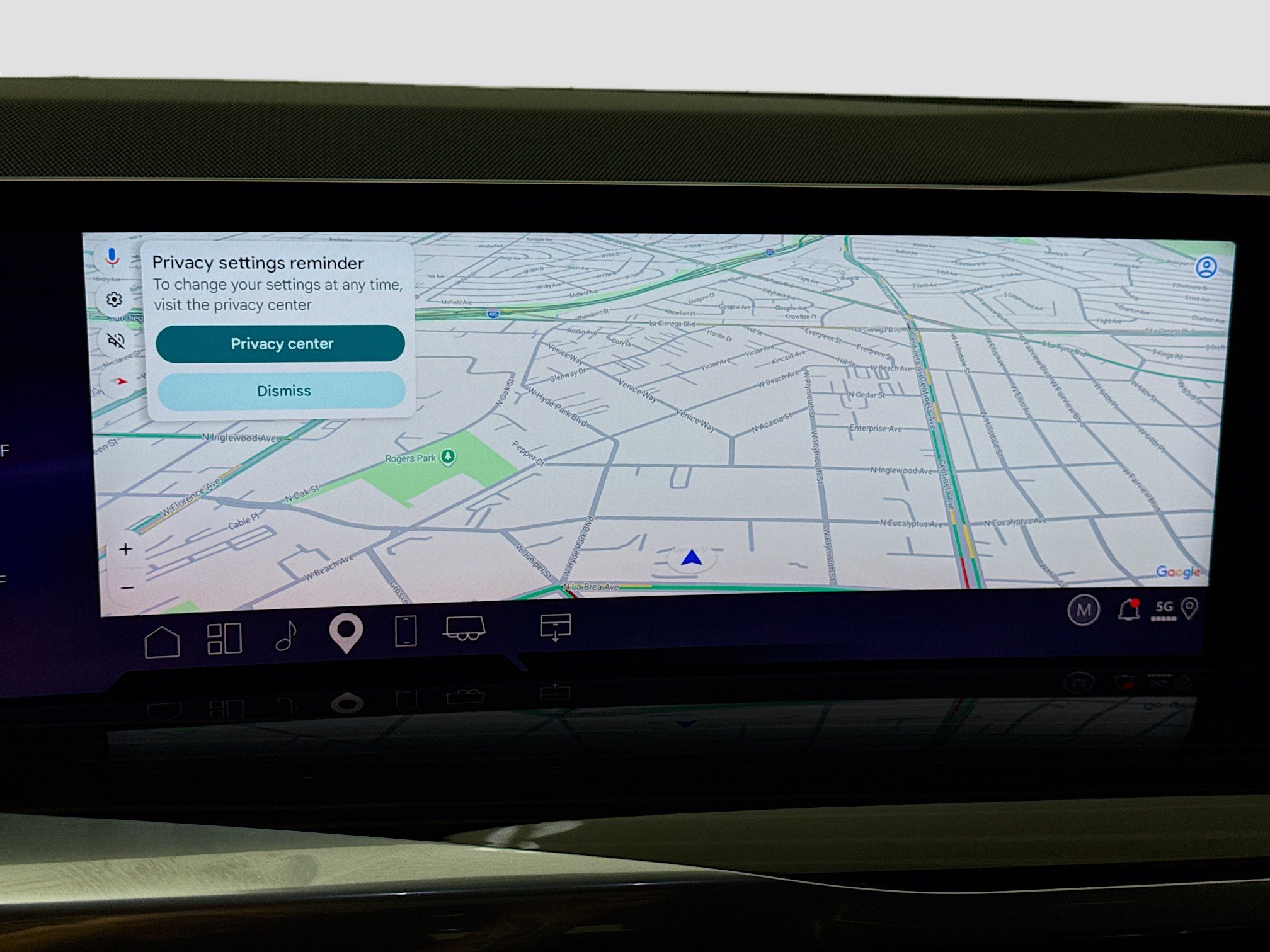 Used 2025 Cadillac Escalade ESV Premium Luxury image 13