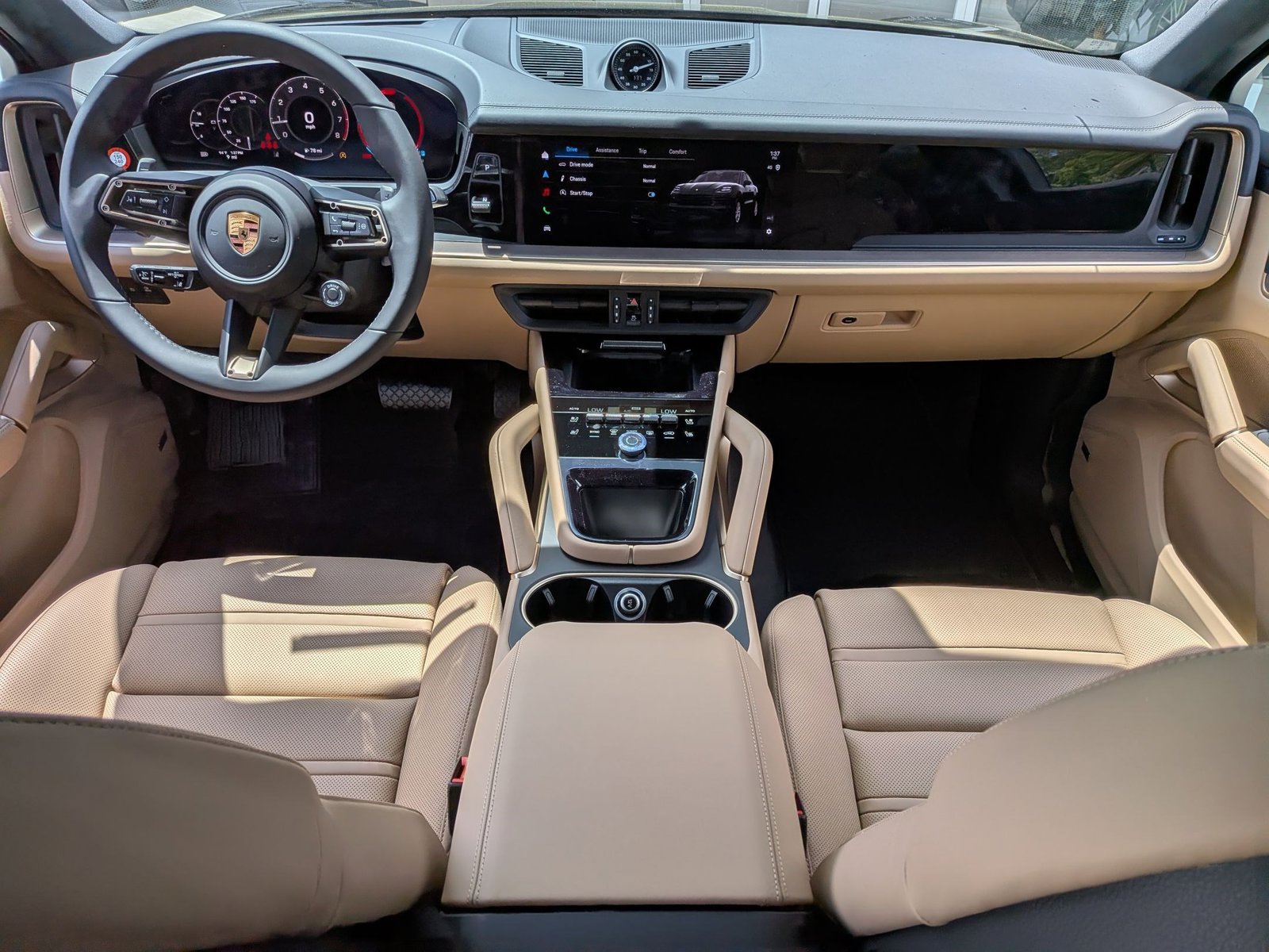 New 2026 Porsche Cayenne Coupe AWD/4WD image 24