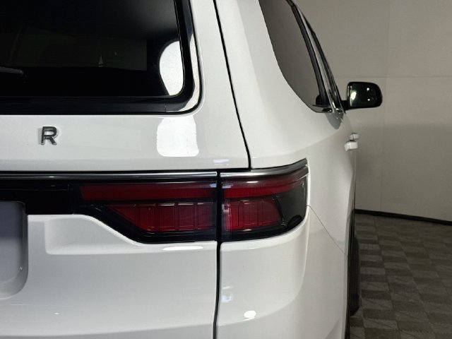 Used 2024 Jeep Wagoneer L Series II w/ Flexible Seating Group RWD image 33
