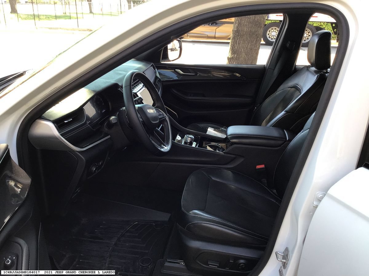 Used 2021 Jeep Grand Cherokee L Laredo RWD image 14