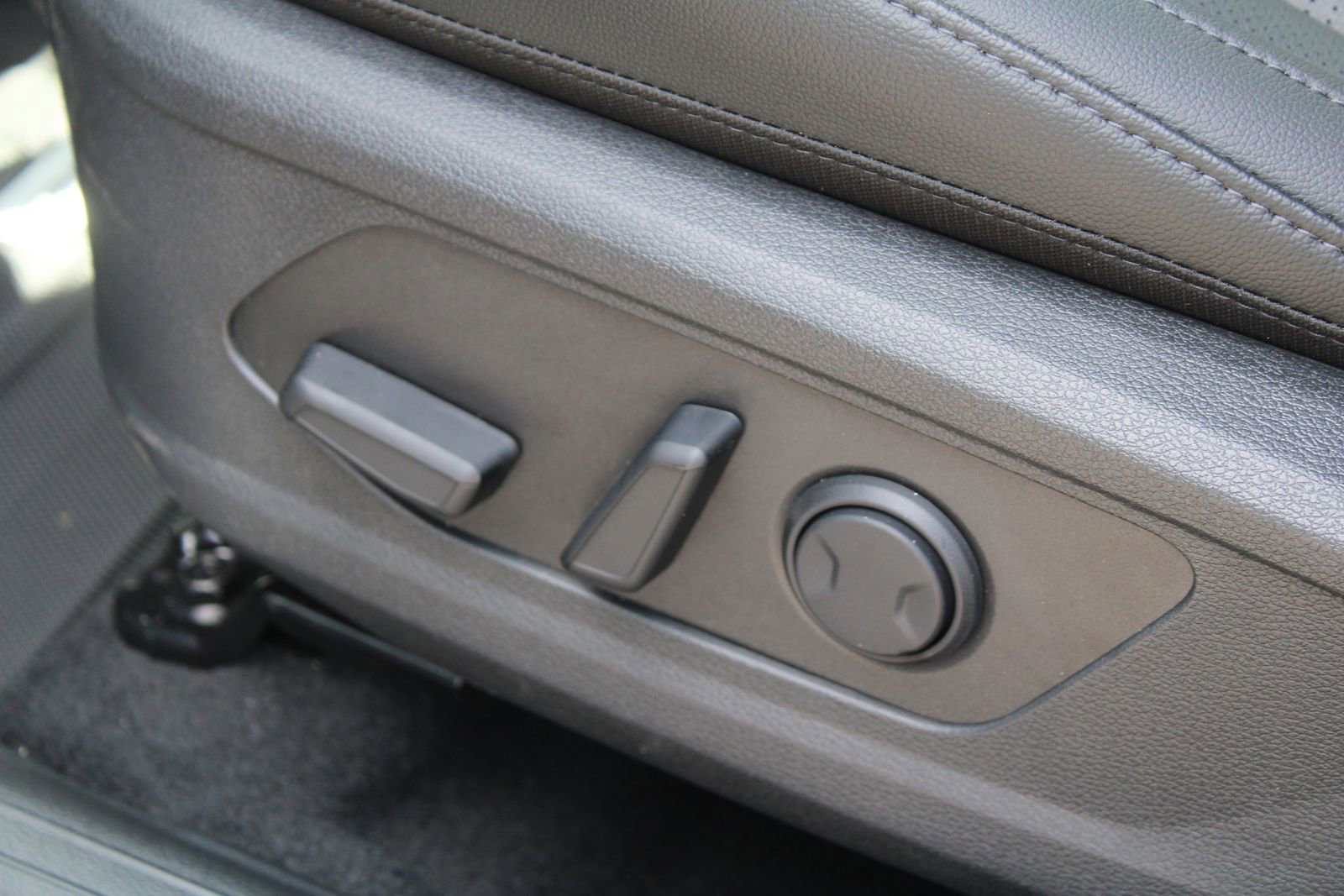 New 2026 Kia Sportage SX FWD image 24