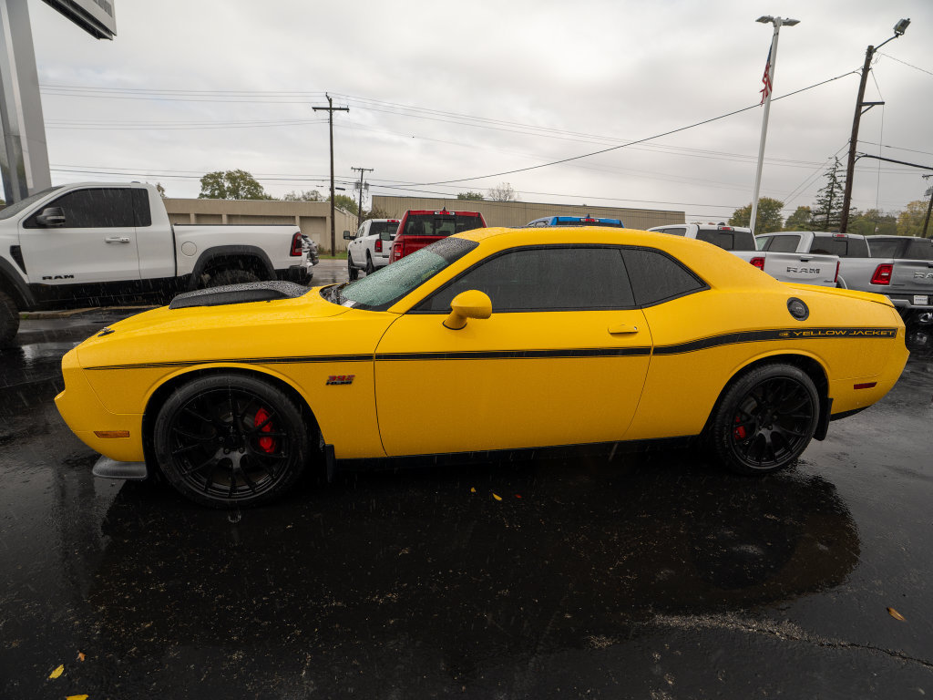 Used 2012 Dodge Challenger SRT8 Yellow Jacket w/ Premium Sound Group RWD image 4