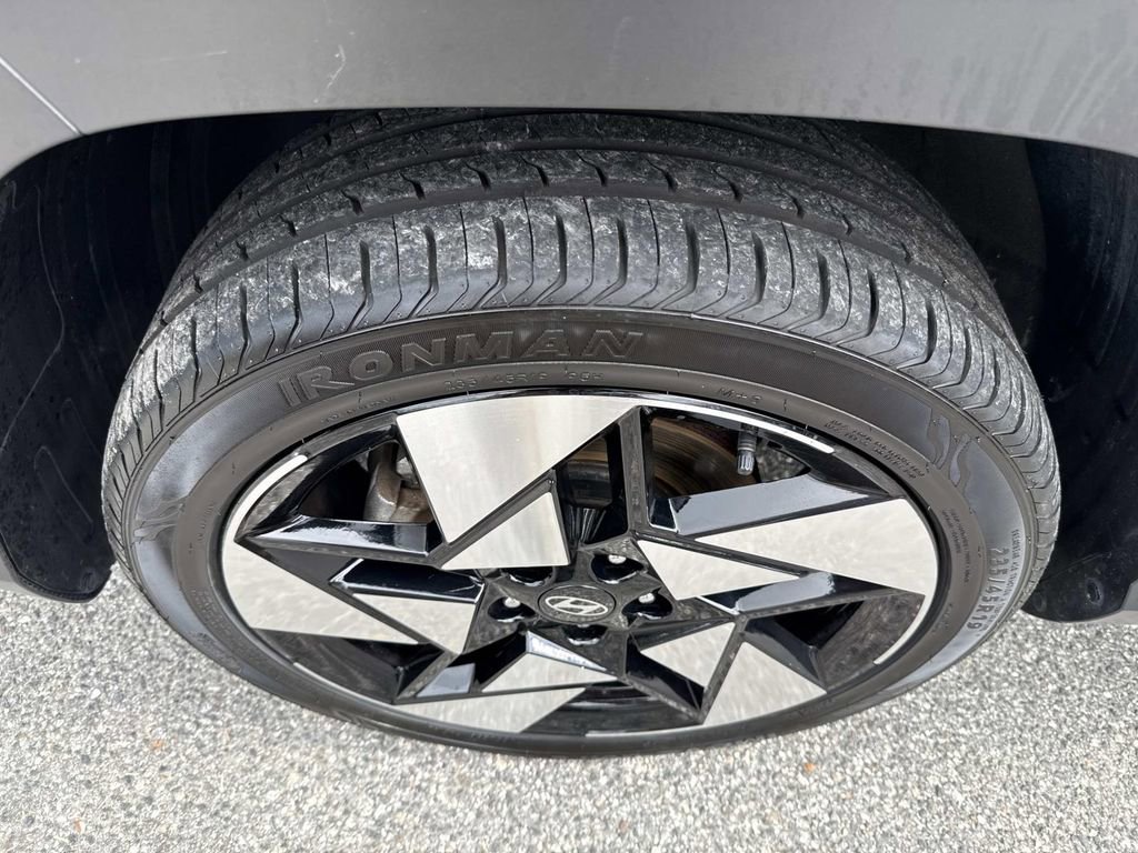 Used 2024 Hyundai Kona Limited image 12