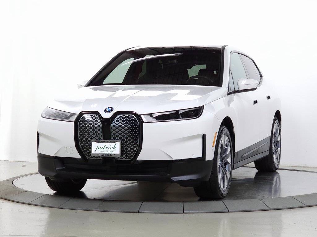 Certified 2025 BMW iX xDrive50 w/ Convenience Package image 4