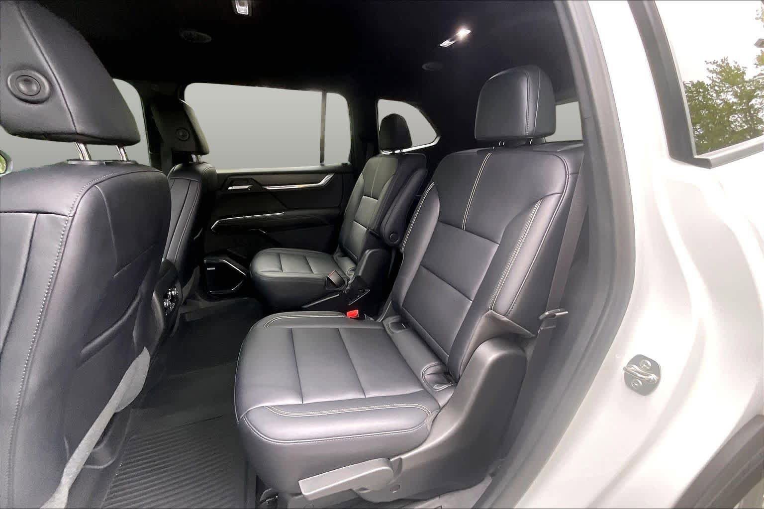 Used 2024 GMC Acadia Elevation w/ Super Cruise Package FWD image 27