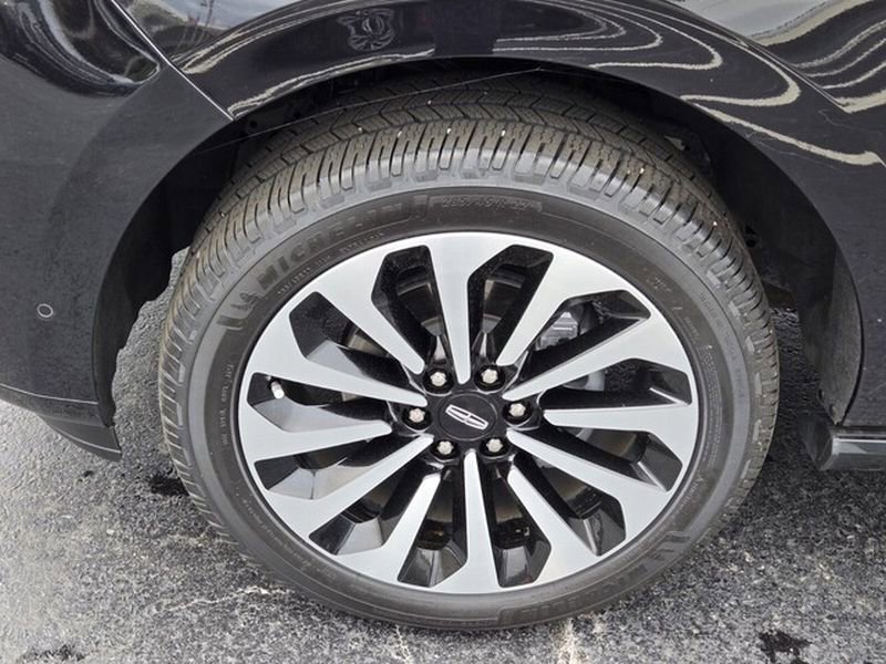 Used 2024 Lincoln Navigator L Reserve AWD/4WD image 9