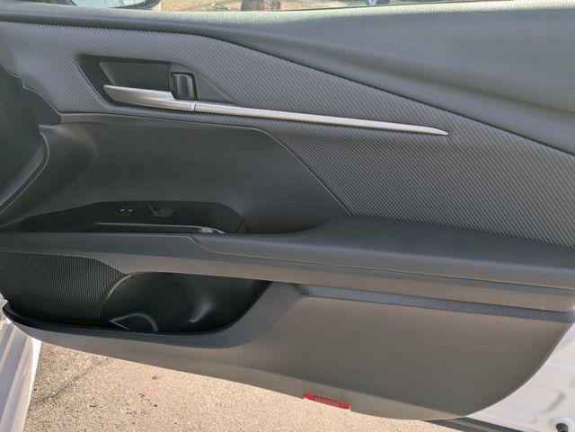 Used 2025 Toyota Camry SE image 32