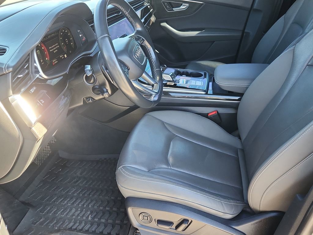 Used 2021 Audi Q8 Prestige w/ Prestige Package image 7