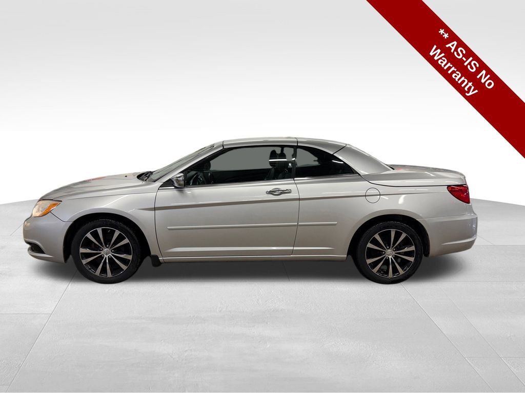 Used 2012 Chrysler 200 Limited image 2