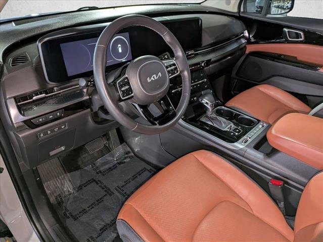 Used 2023 Kia Carnival SX Prestige image 16