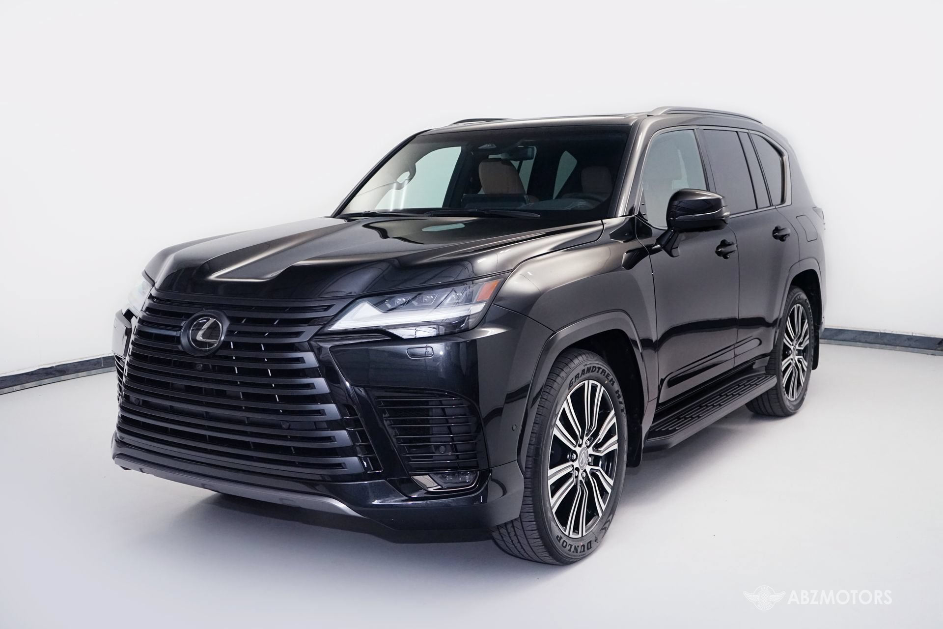 Used 2026 Lexus LX 600 4WD w/ Appearance Package image 2