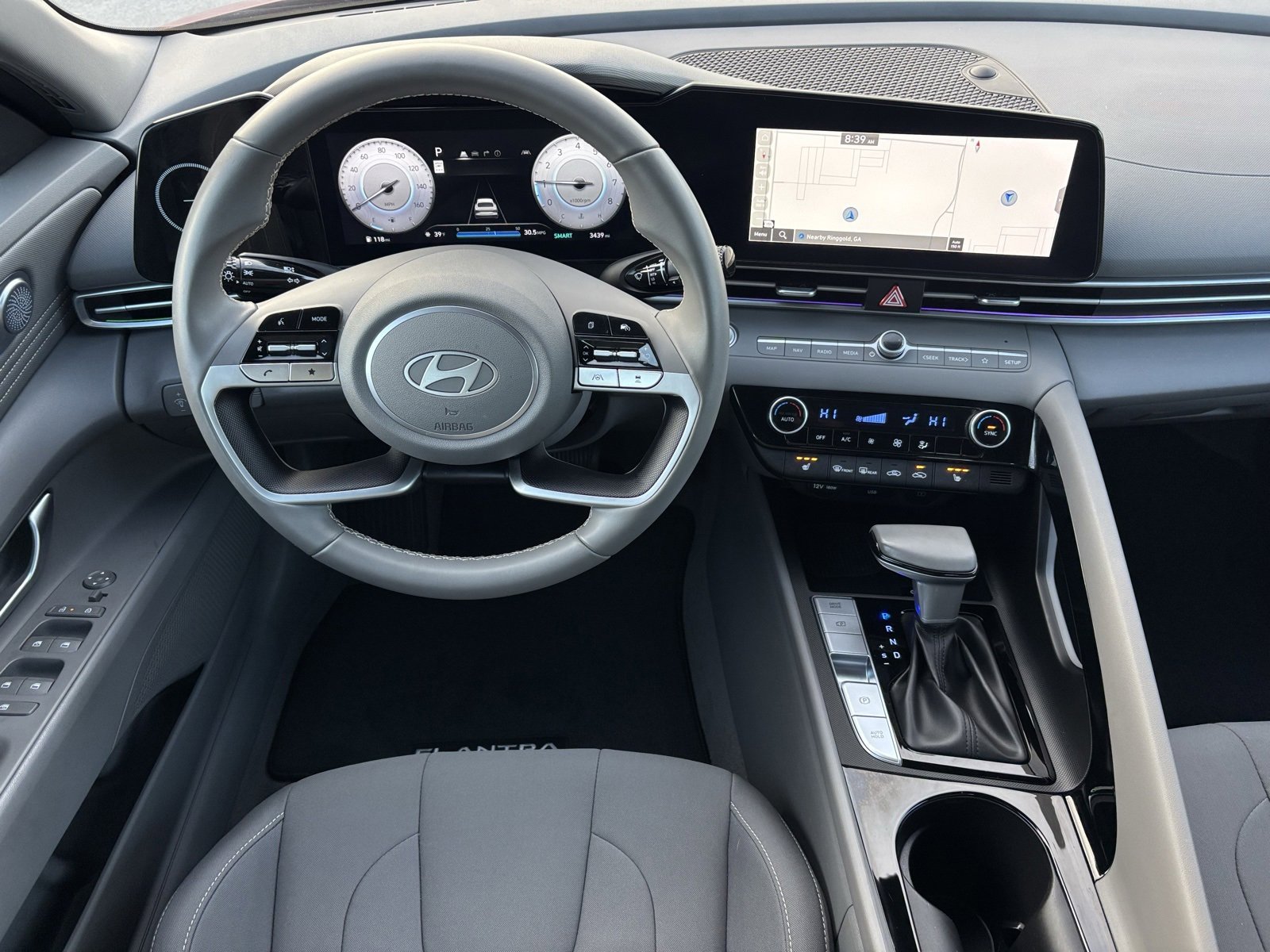 Used 2025 Hyundai Elantra SEL image 17