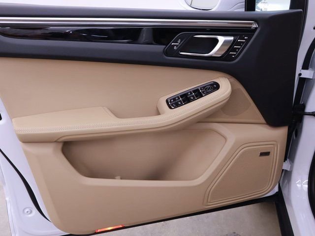 New 2024 Porsche Macan image 21