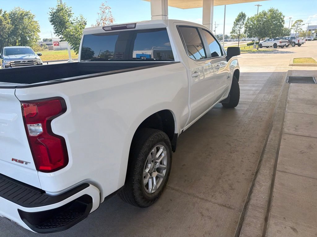 Used 2022 Chevrolet Silverado 1500 RST AWD/4WD image 4