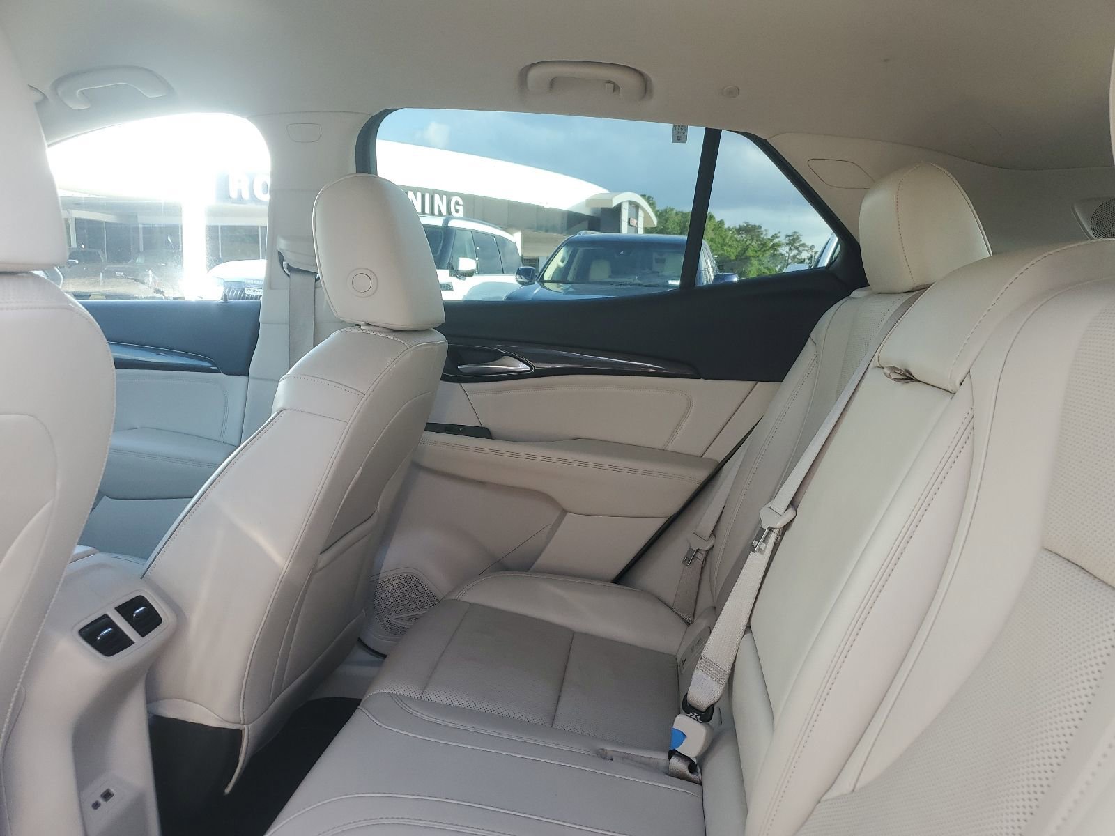 Used 2023 Buick Envision Essence FWD image 9