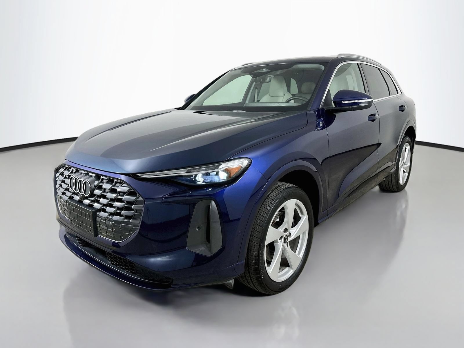 Used 2025 Audi Q5 Premium Plus w/ Premium Plus