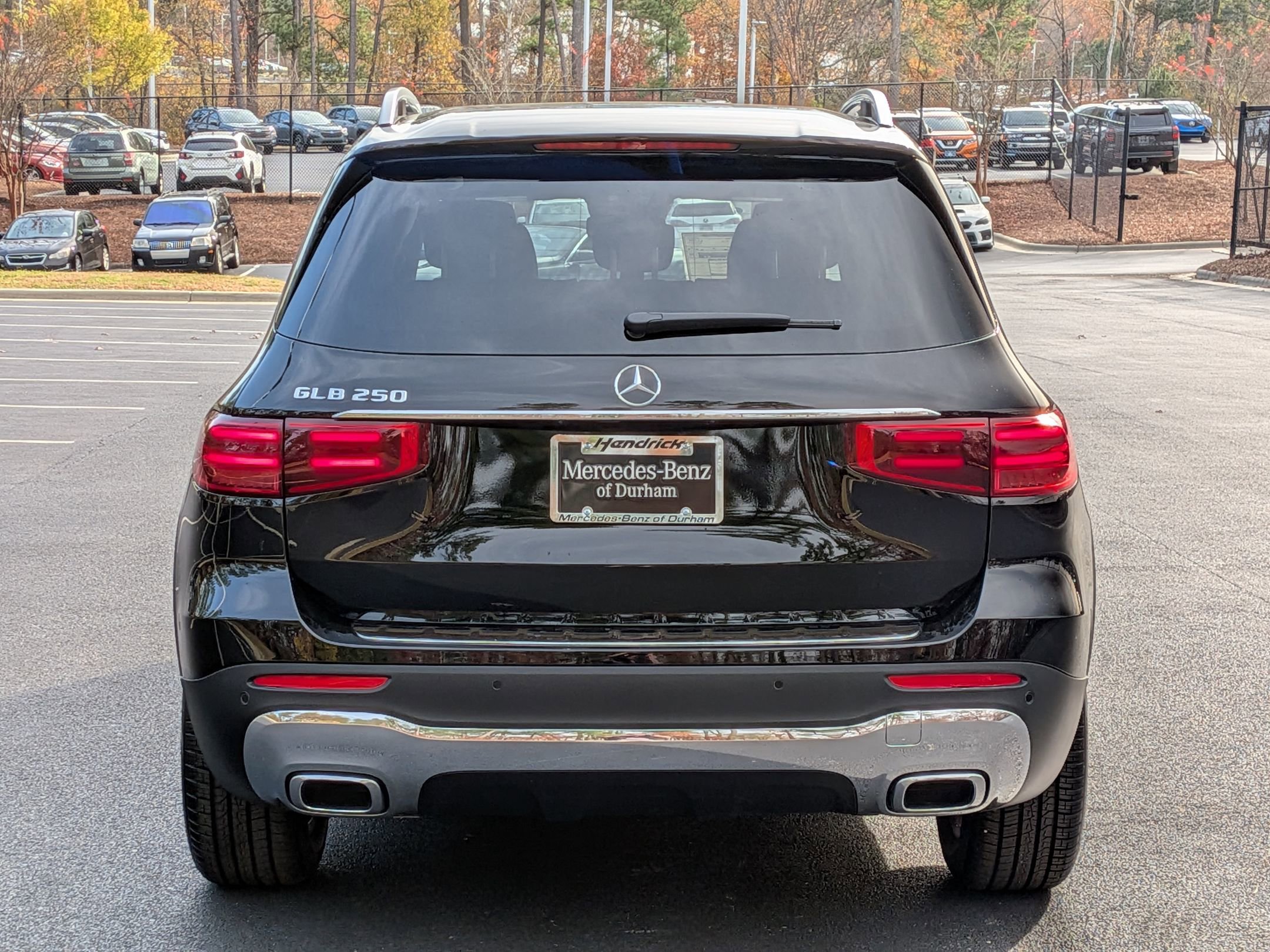New 2026 Mercedes-Benz GLB 250 image 9