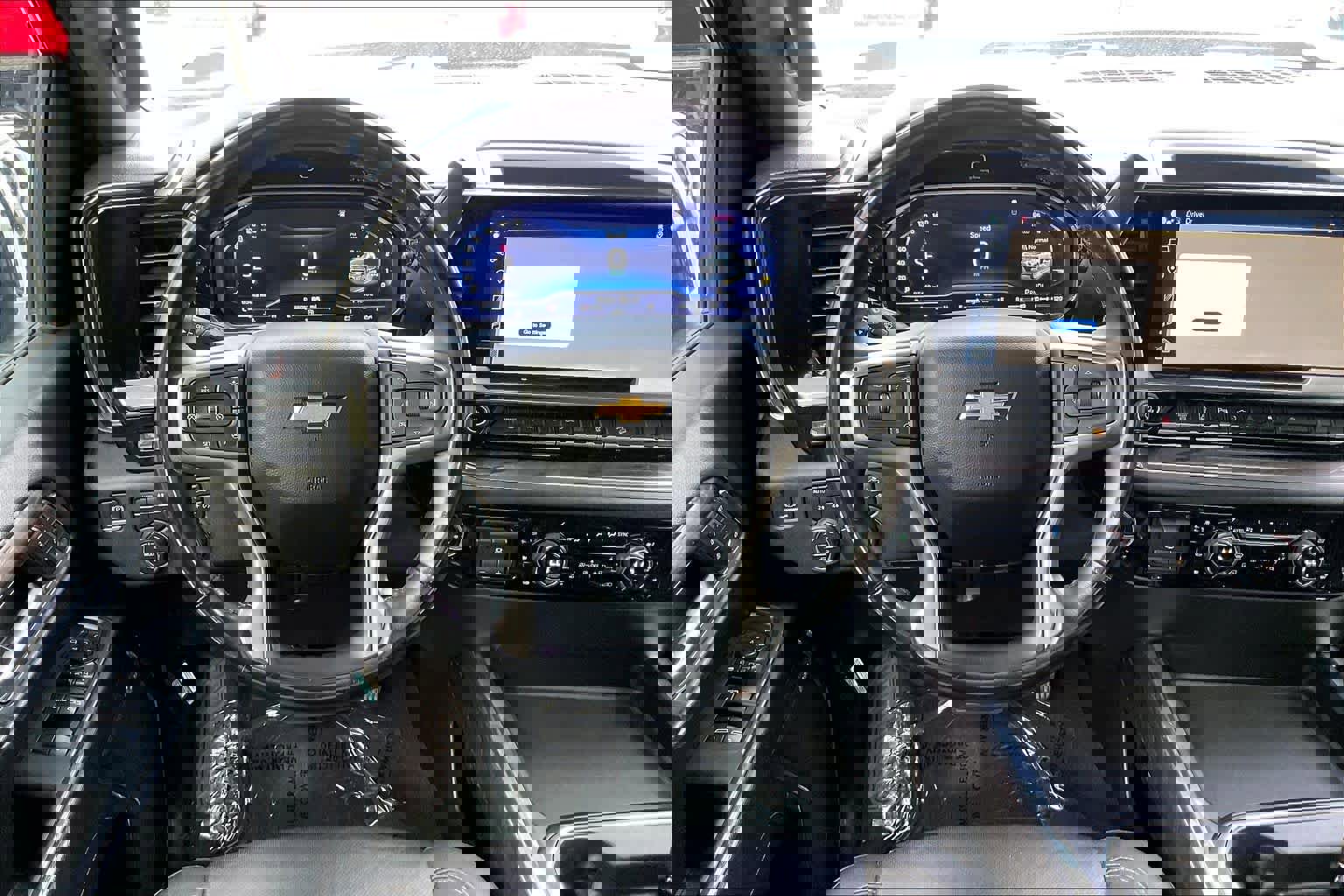 Used 2024 Chevrolet Silverado 3500 LTZ w/ LTZ Premium Package image 5