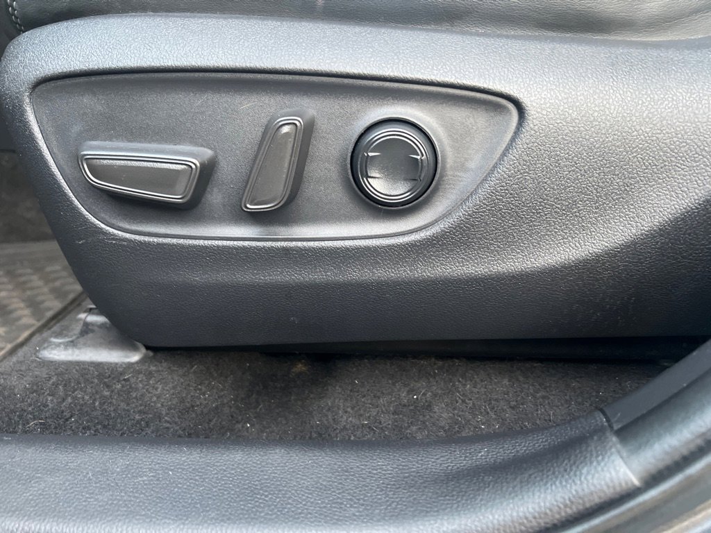 Used 2021 Toyota RAV4 XLE Premium image 35