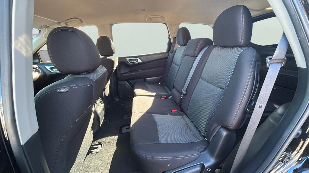 Used 2017 Nissan Pathfinder SV FWD image 12
