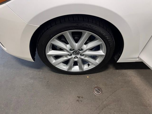 Used 2017 MAZDA MAZDA3 Touring image 28