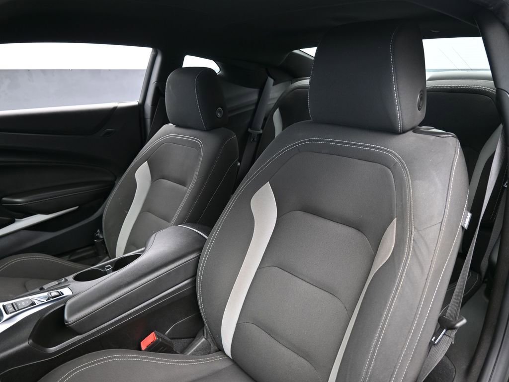 Used 2022 Chevrolet Camaro LT image 10