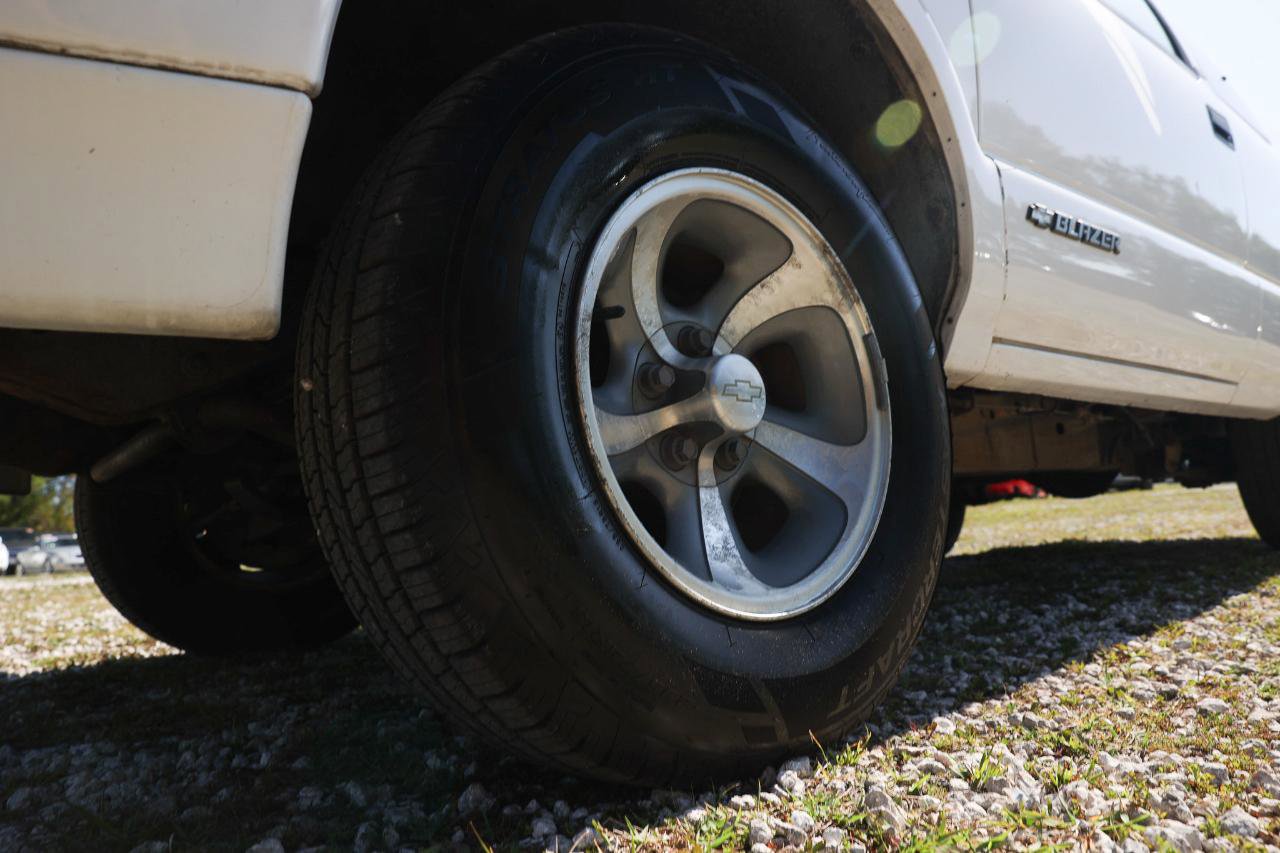 Used 2003 Chevrolet Blazer LS image 26