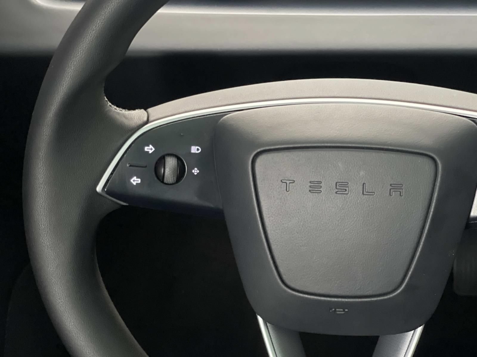 Used 2024 Tesla Model 3 Standard Range RWD image 6