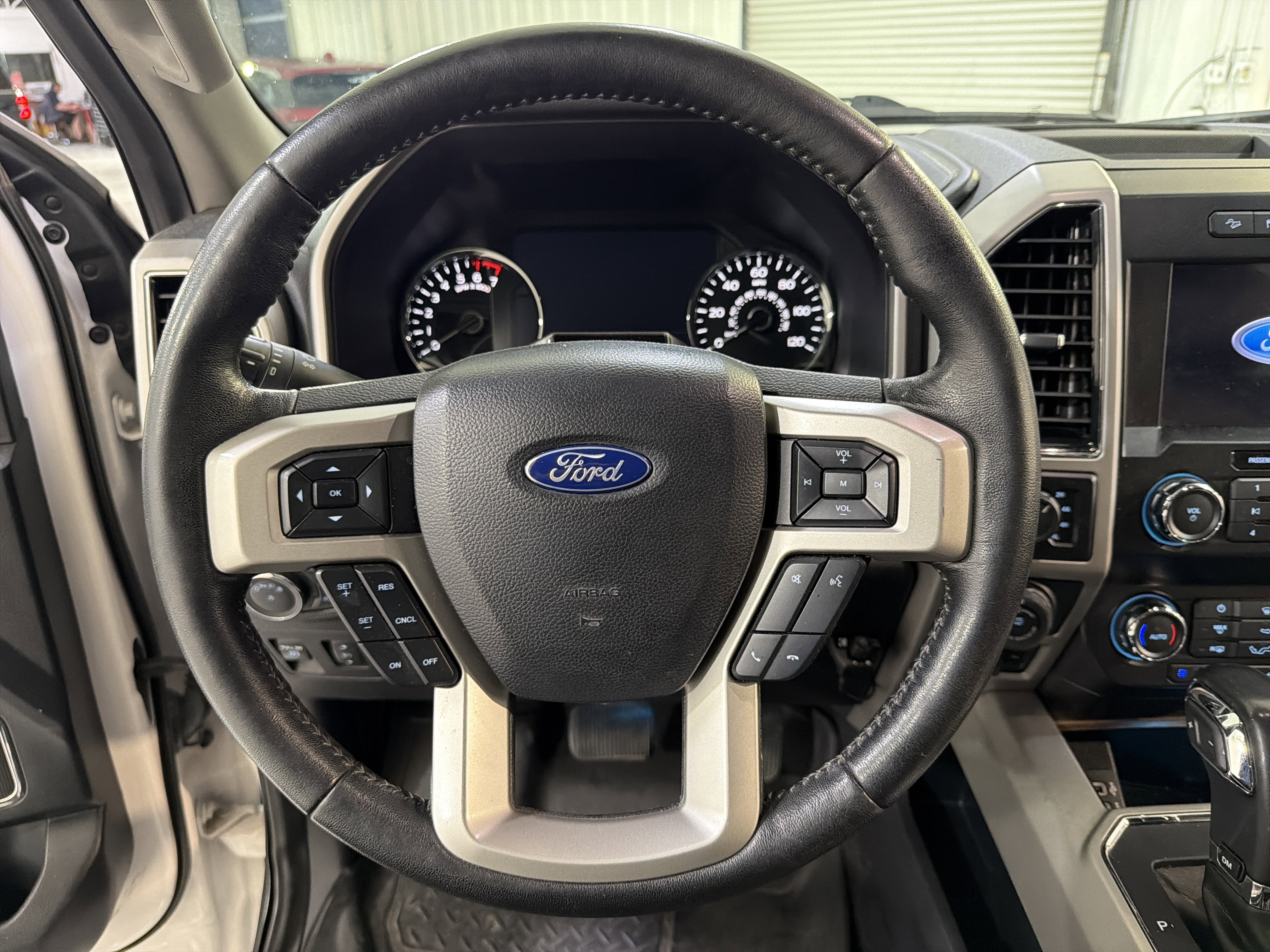 Used 2019 Ford F150 Lariat image 15