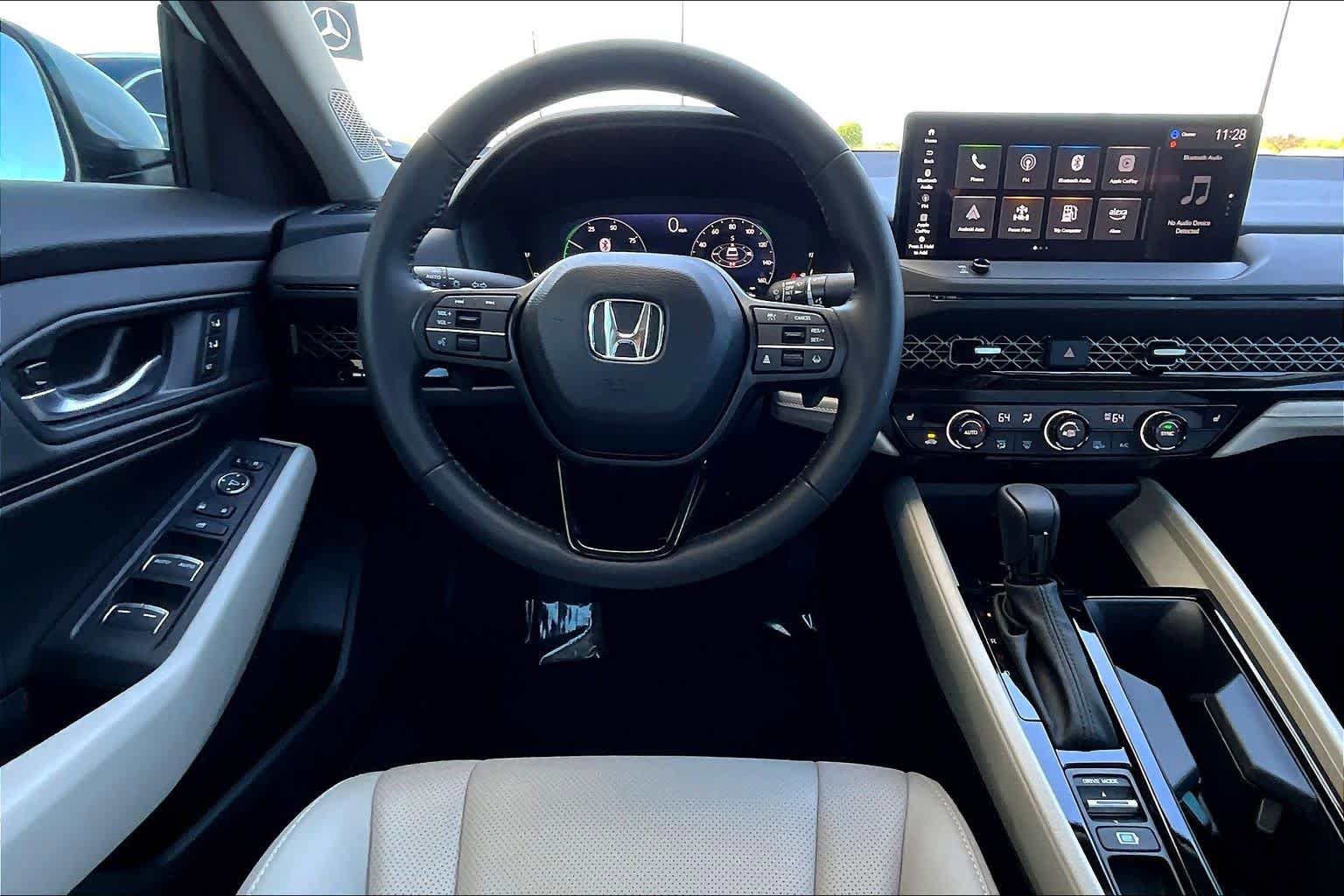 Used 2025 Honda Accord EX-L image 6
