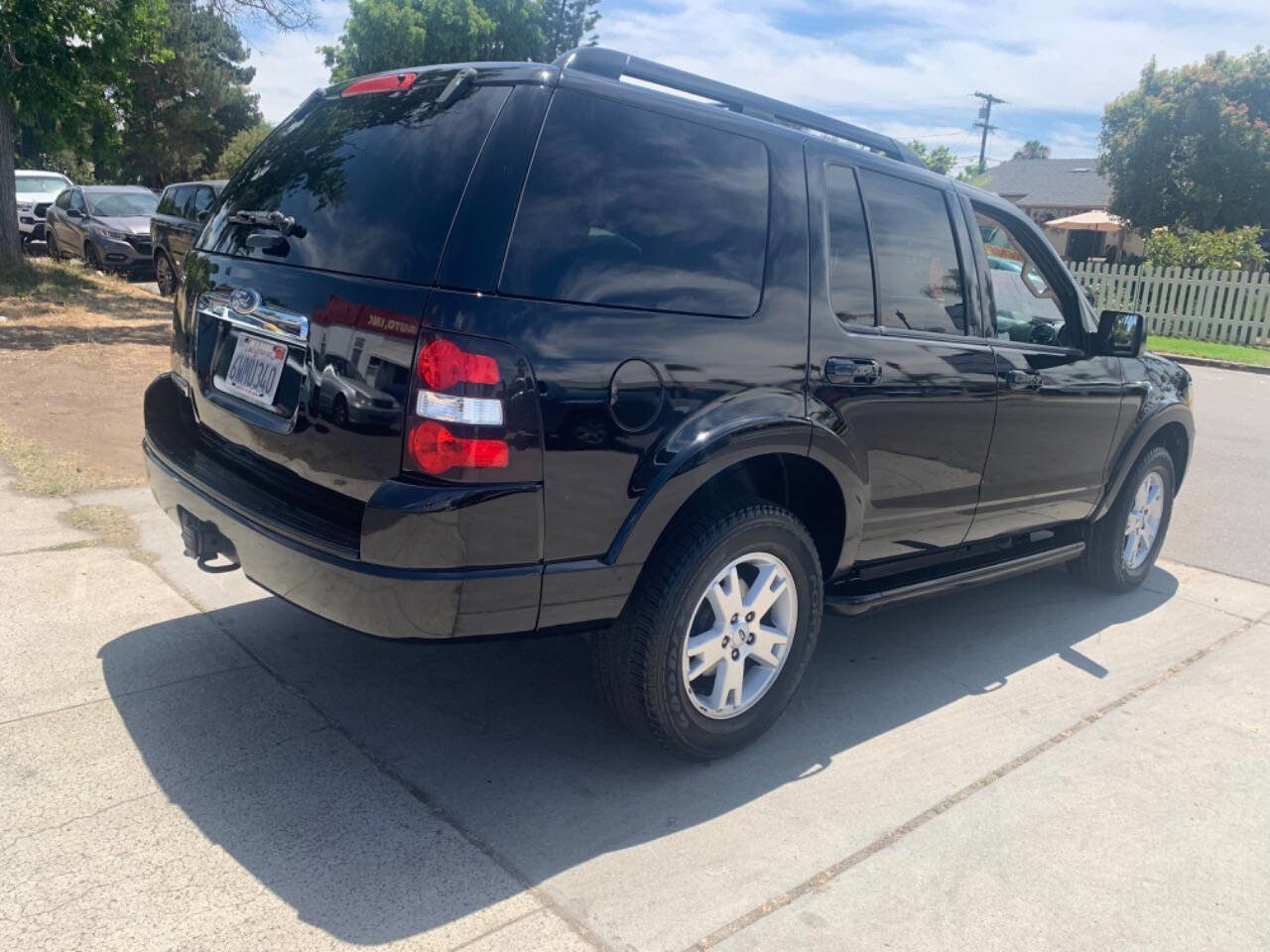 Used 2010 Ford Explorer XLT RWD image 5