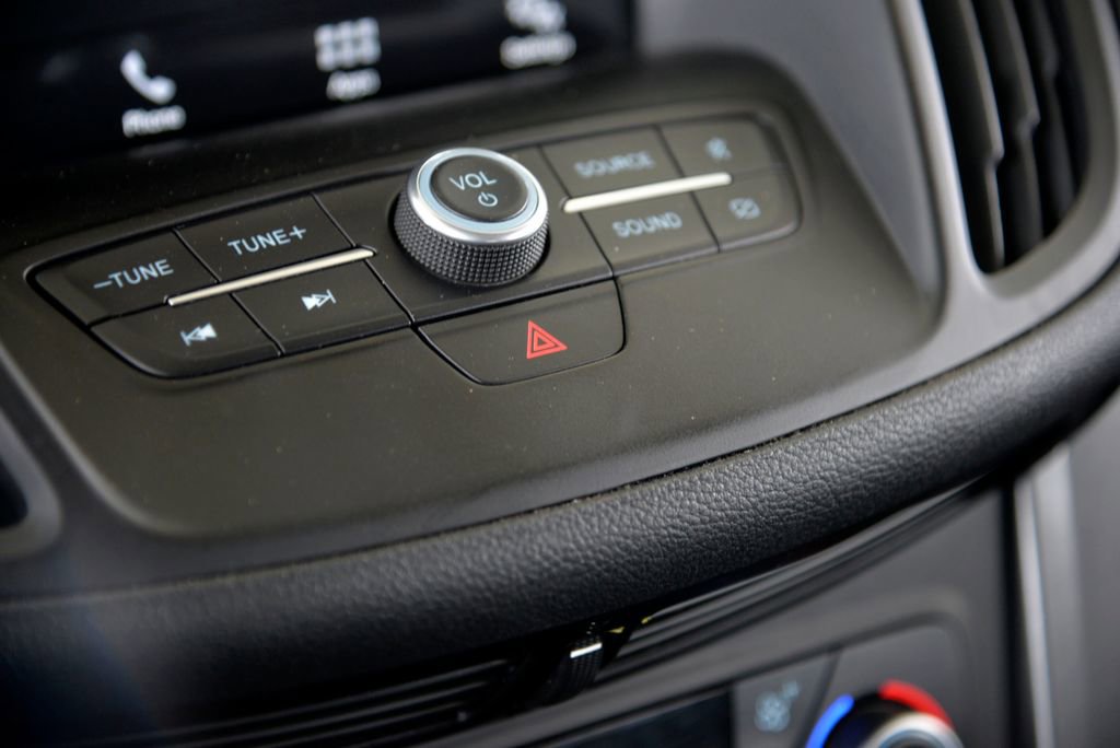 Used 2019 Ford Escape SEL image 24