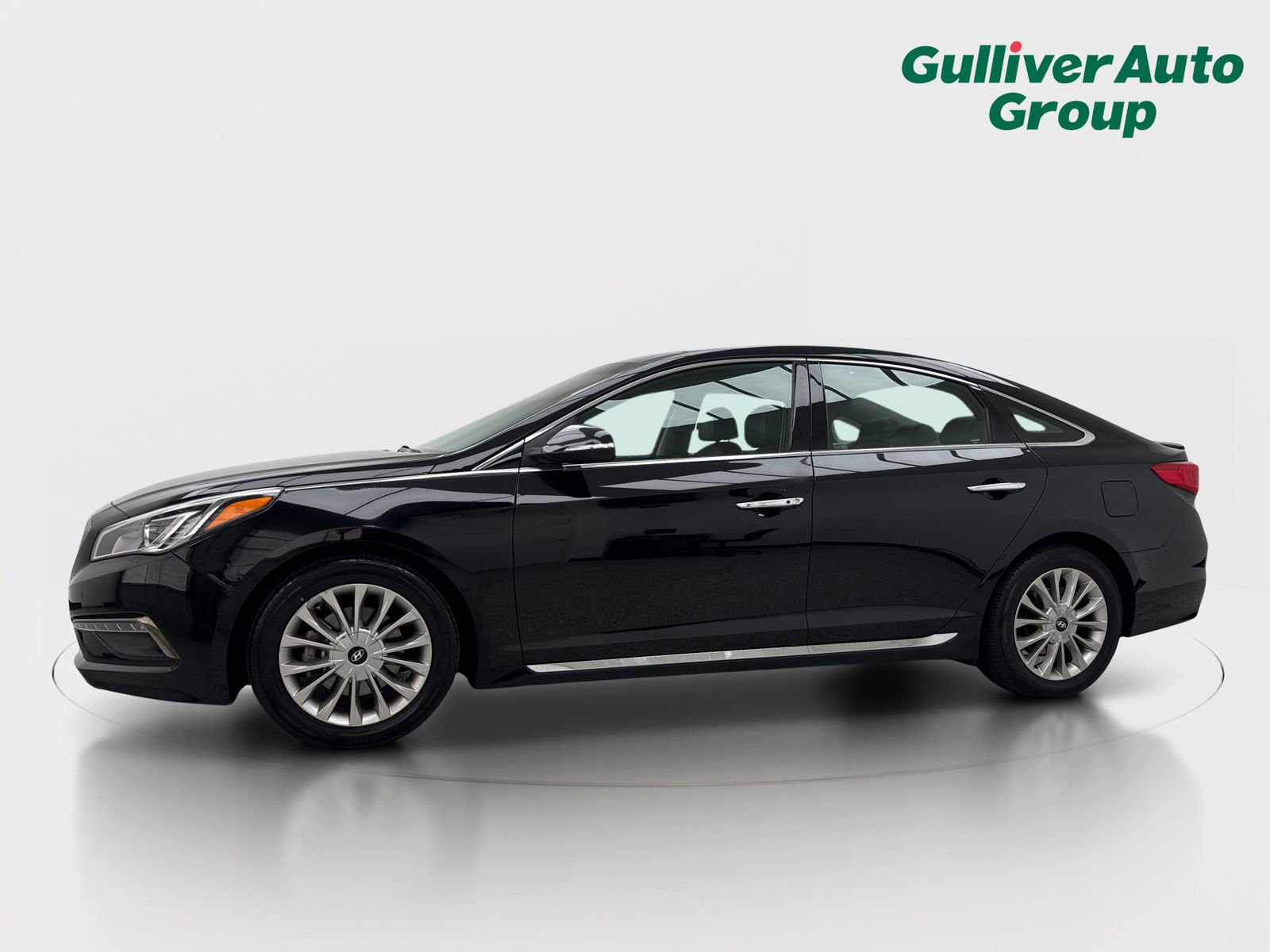 Used 2015 Hyundai Sonata Limited w/ Option Group 05 FWD image 2