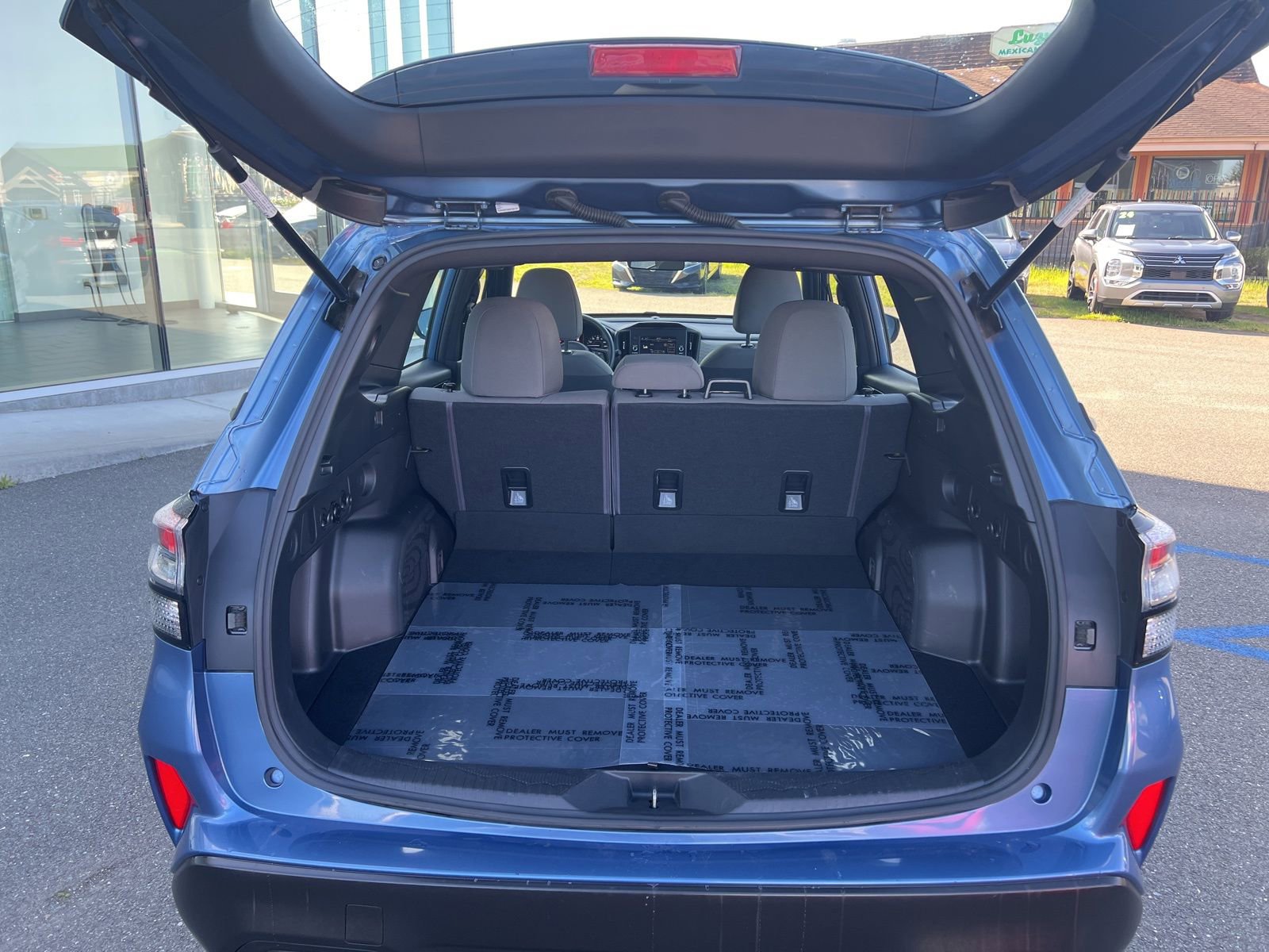 Used 2025 Subaru Forester AWD/4WD image 9
