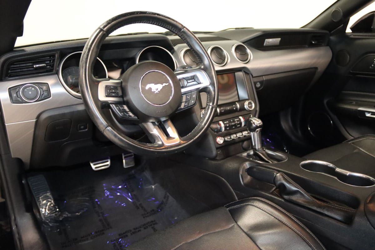 Used 2019 Ford Mustang Premium RWD image 40