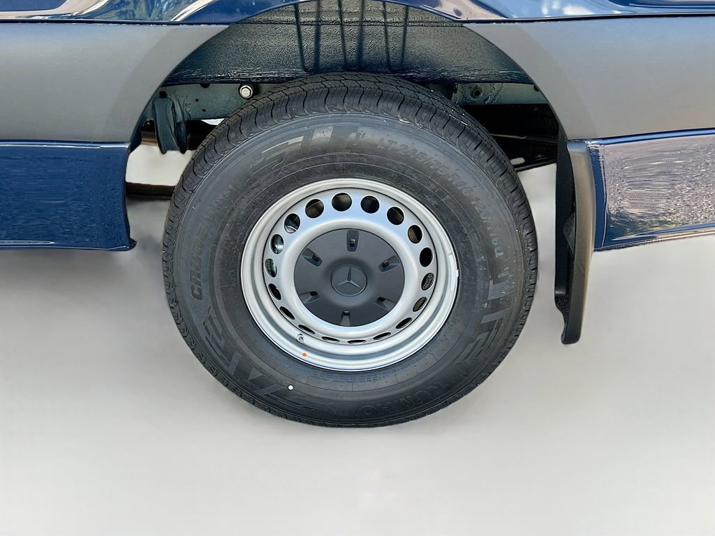 New 2025 Mercedes-Benz Sprinter 2500 image 26