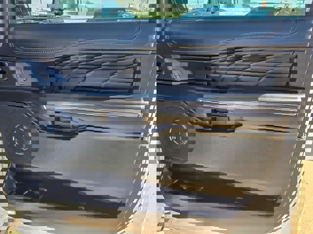 Used 2020 Ford Expedition Max Platinum image 30