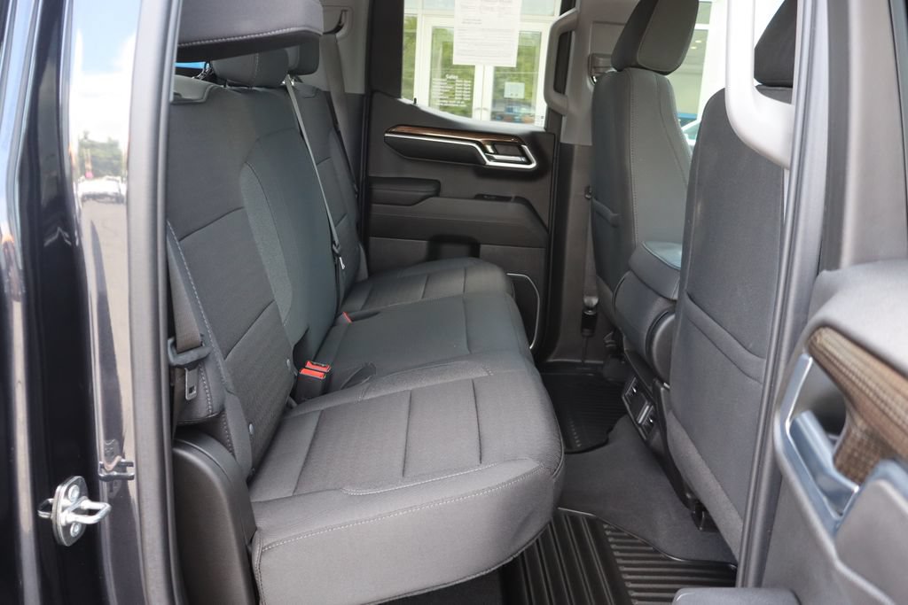 Used 2023 Chevrolet Silverado 1500 RST AWD/4WD image 15