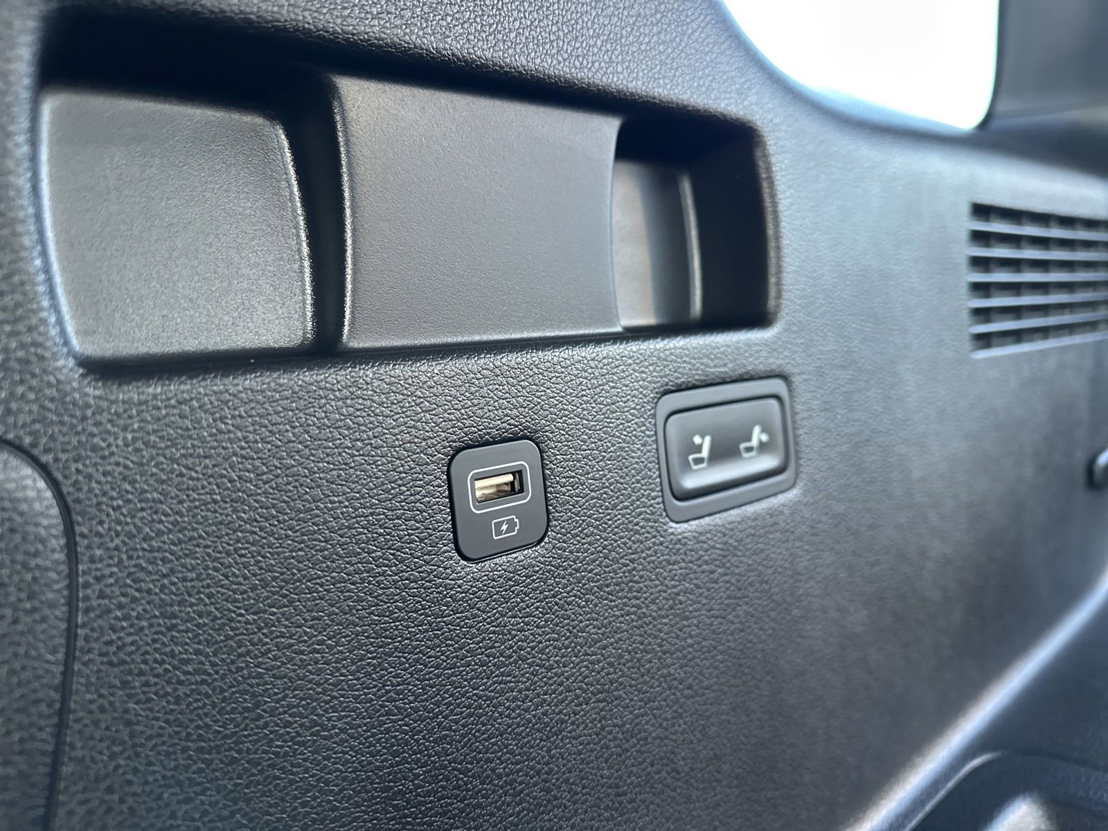Used 2021 Hyundai Palisade SEL w/ Premium Package AWD/4WD image 31