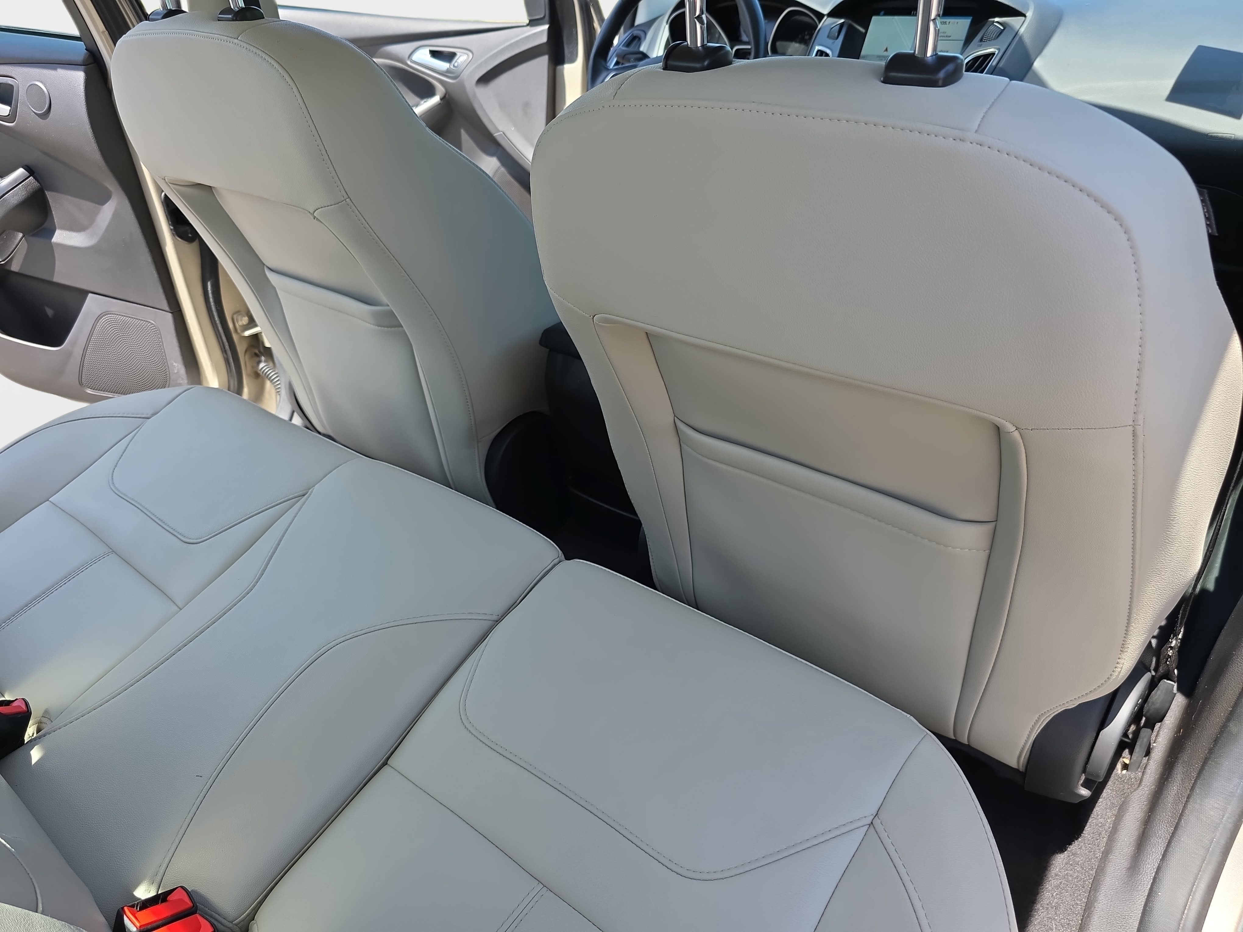 Used 2017 Ford Focus Titanium FWD image 11