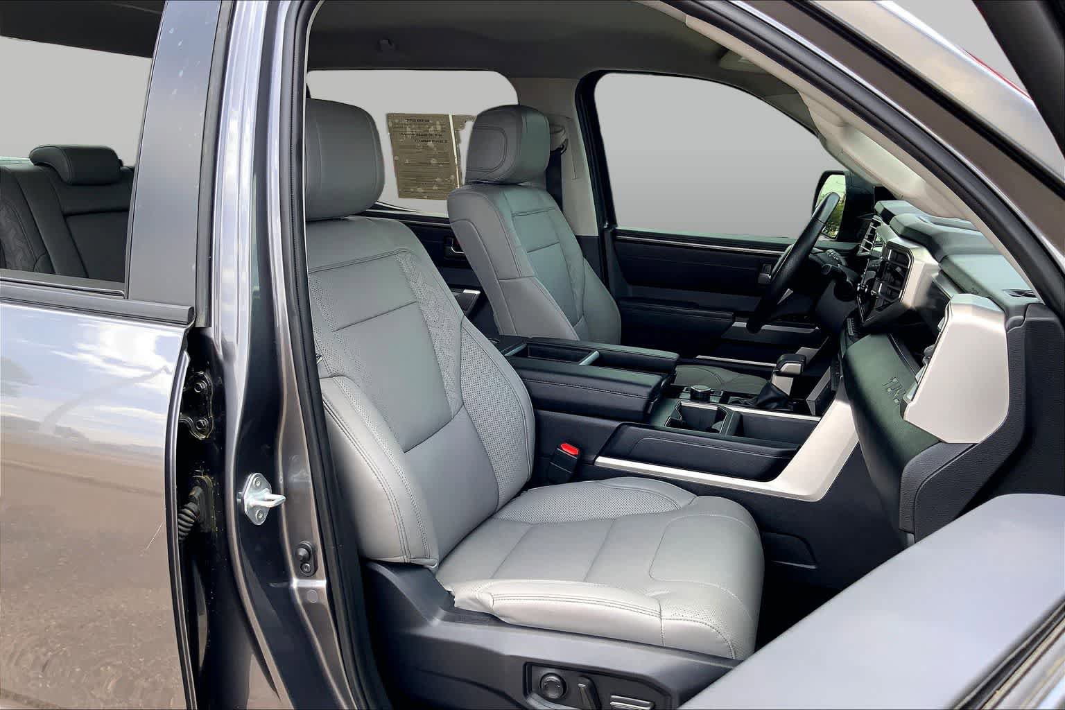 Used 2024 Toyota Tundra SR5 w/ SR5 Premium Package AWD/4WD image 9