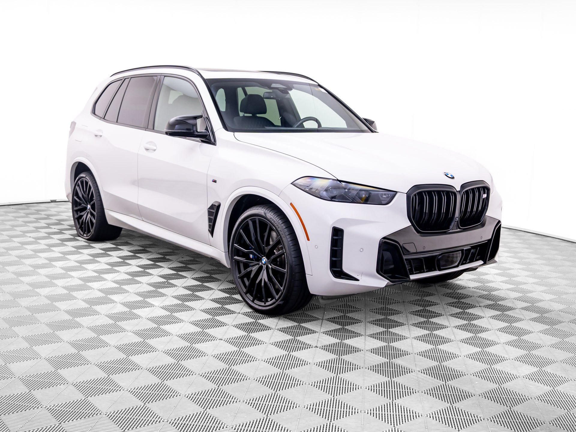 Certified 2024 BMW X5 M60i w/ Climate Comfort Package AWD/4WD image 8