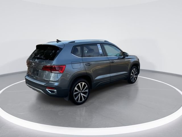 Used 2022 Volkswagen Taos SE FWD image 8
